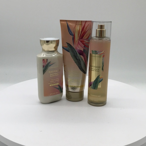 Bath & Body works Passionfruit & Banana Flower Body Care Set - Picture 1 of 1